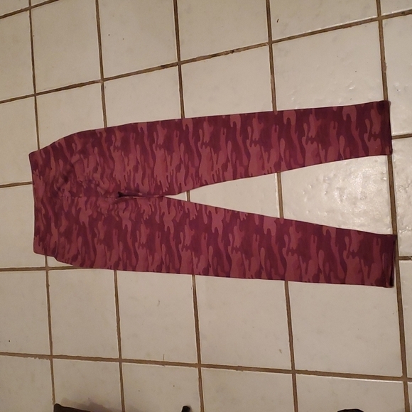 Firtitude Leggings Active Size XS High Waisted Pink Camouflage Berry Camo - Picture 7 of 9